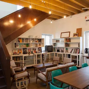  Hostel Ywca